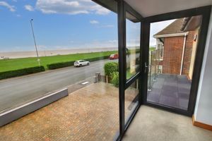 Viewing room - click for photo gallery